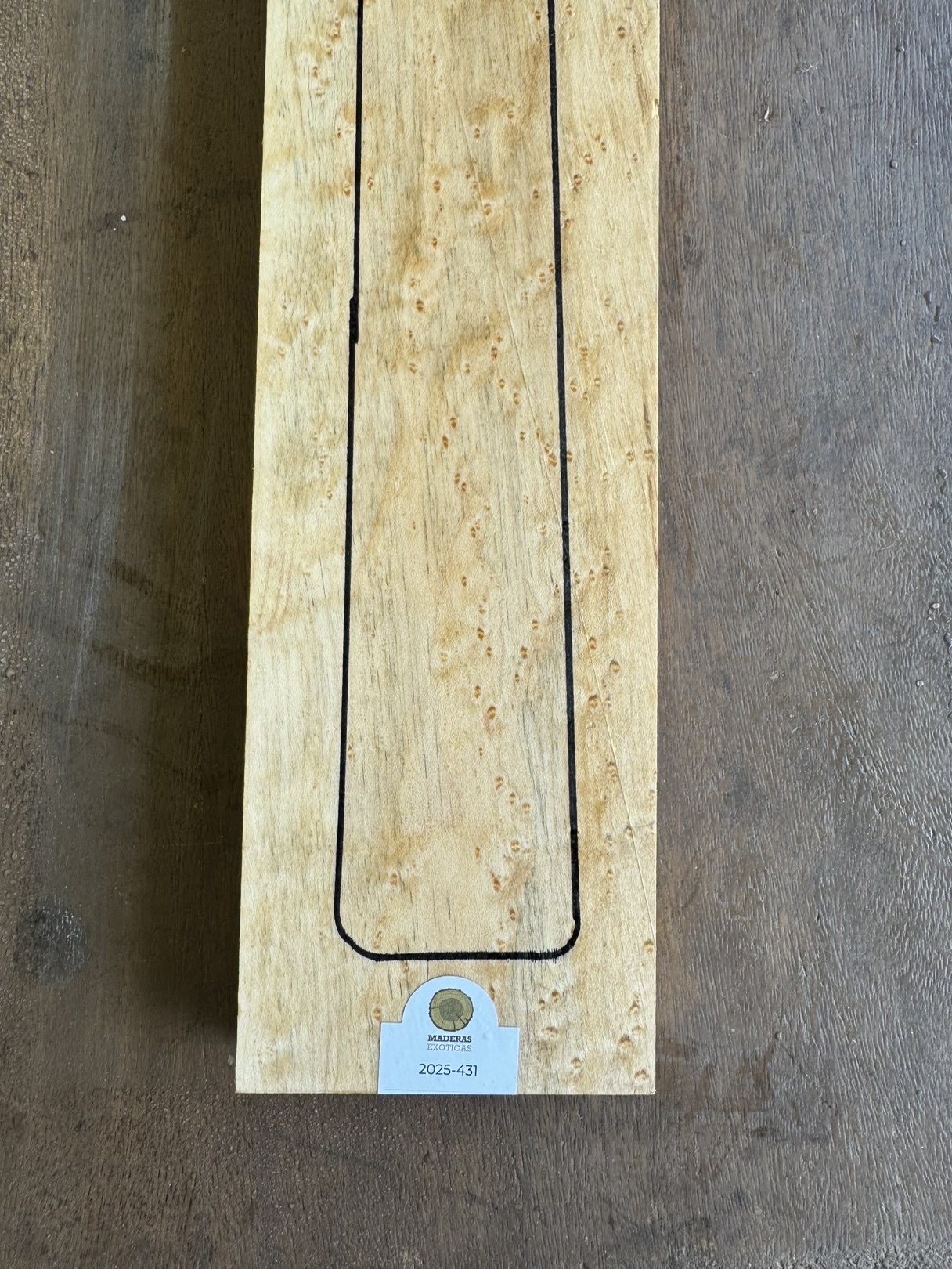 Mango Maple ojo de pájaro flameado para guitarra 25 mm. (2025-431) 2 Mango Maple ojo de pájaro flameado para guitarra 25 mm. (2025-431) - Imagen 2