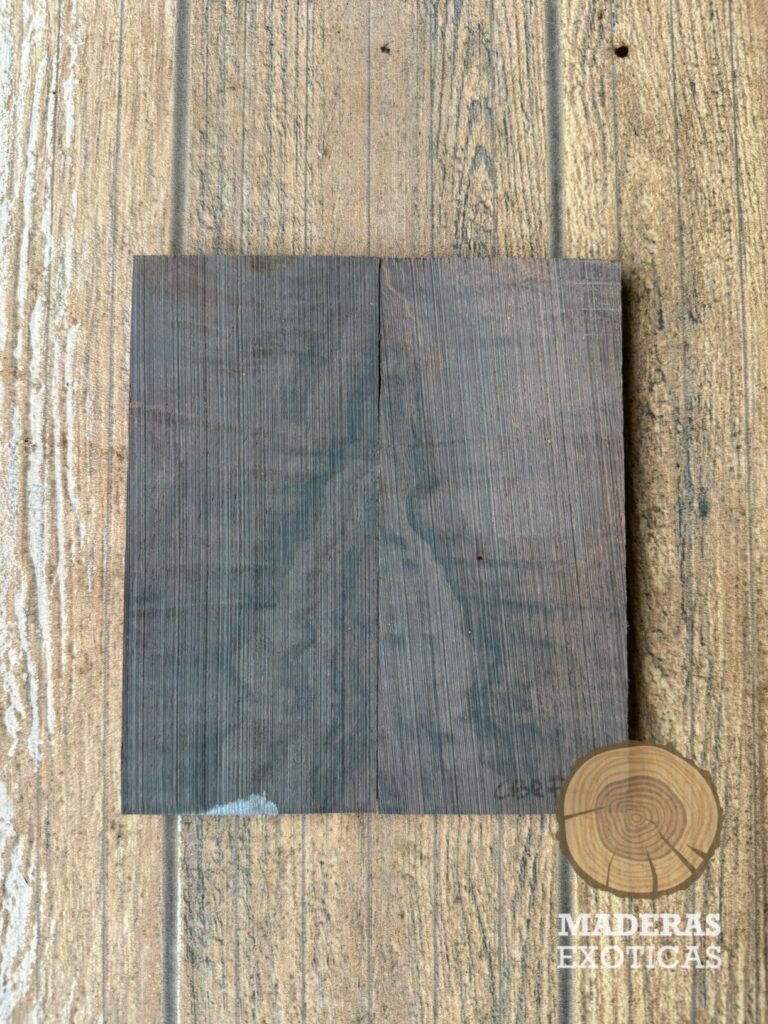 Cachas Brazilian Rosewood flameadas (CBRF-01) - Maderas Exóticas