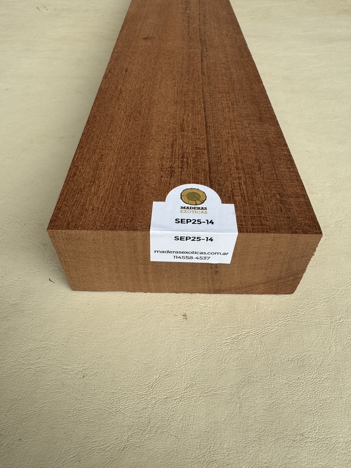 Mango Caoba africana radial guitarra electrica 2" (SEP25-14) 3 Mango Caoba africana radial guitarra electrica 2" (SEP25-14) - Imagen 3