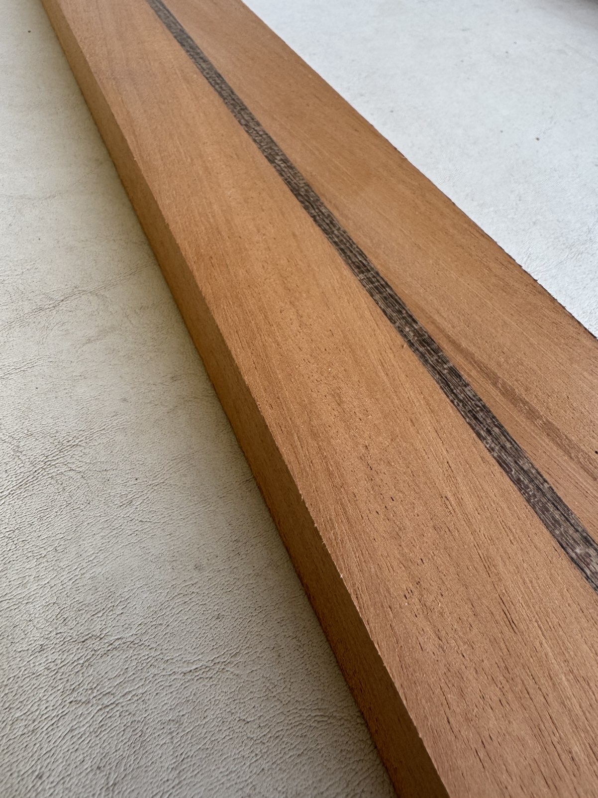 Mango laminado radial guitarra clásica - Mara y Picana Negra (SEP25B-03) 3 Mango laminado radial guitarra clásica - Mara y Picana Negra (SEP25B-03) - Imagen 3