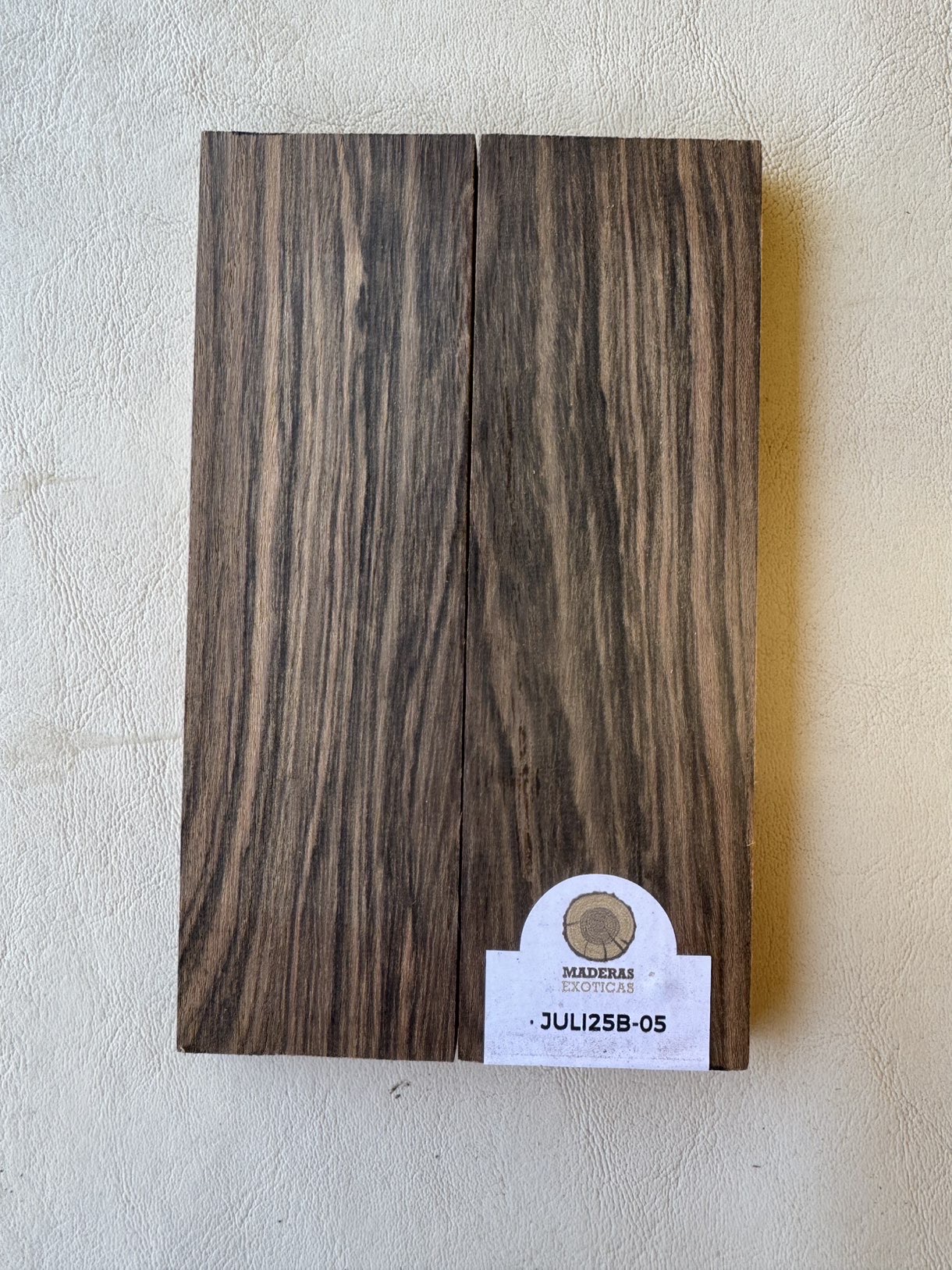 Cachas Guayubira (JULI25B-05) 1 Cachas Guayubira (JULI25B-05)