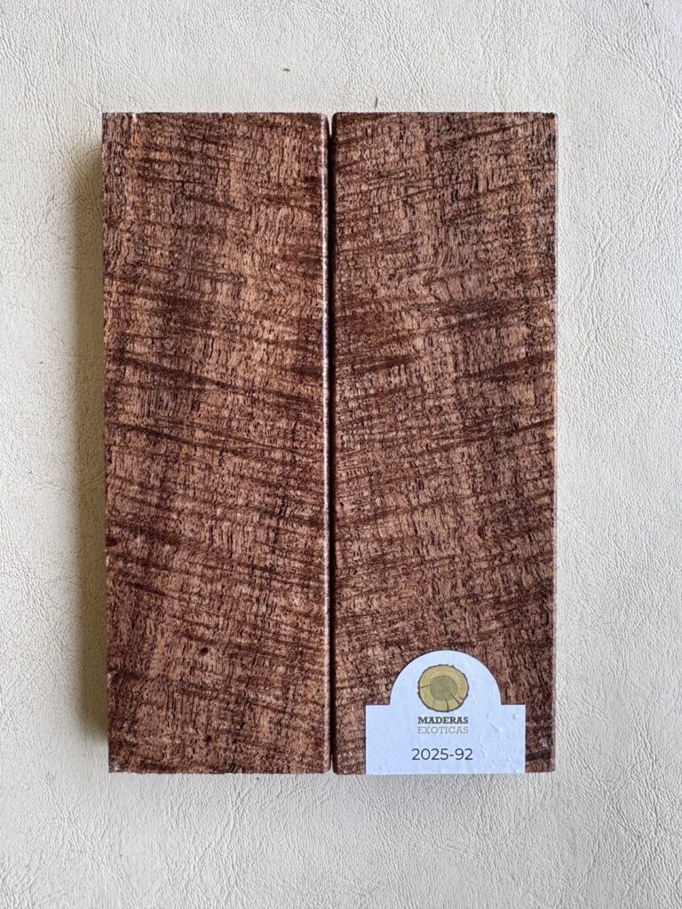Cachas Algarrobo flameado (2025-92) - Maderas Exóticas