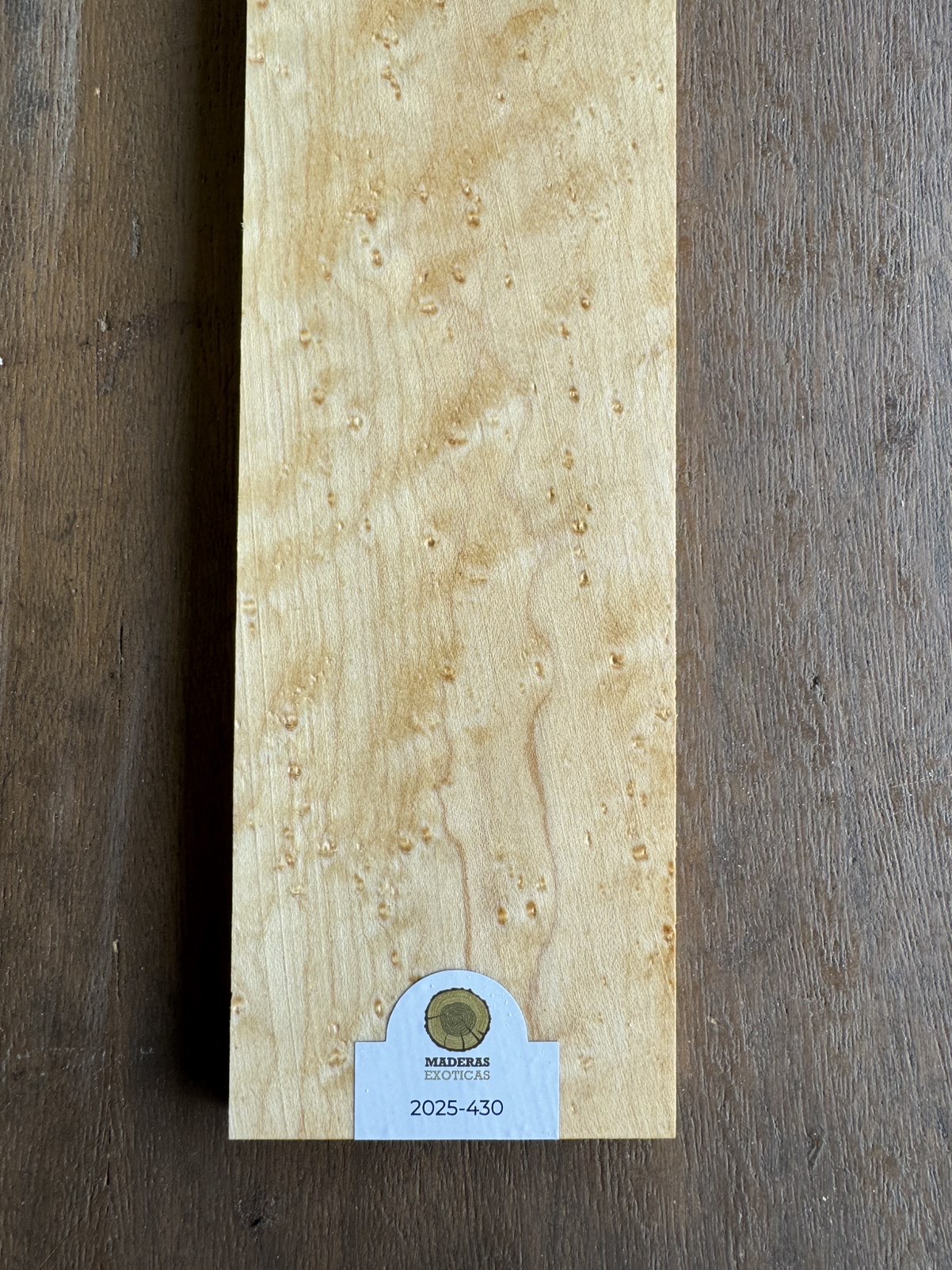 Tastiera Maple ojo de pajaro flameada para guitarra eléctrica (2025-430) 1 Tastiera Maple ojo de pajaro flameada para guitarra eléctrica (2025-430)