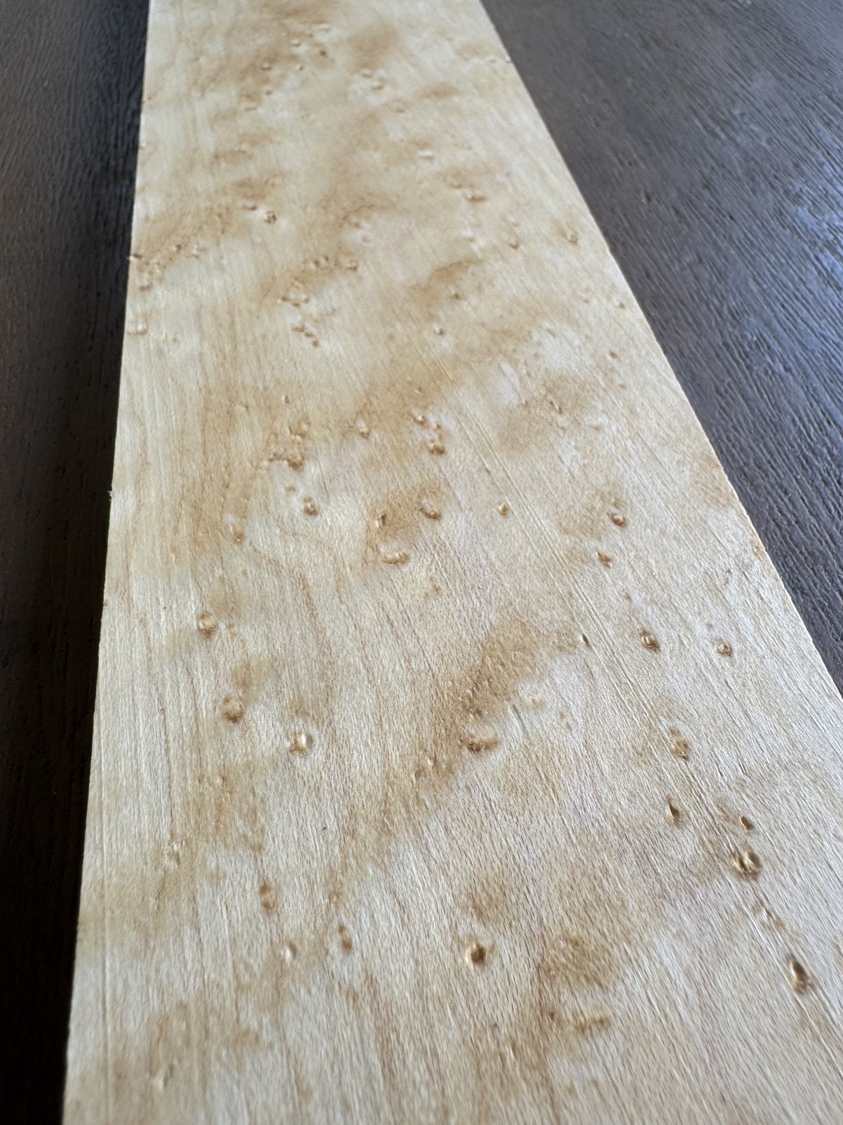 Tastiera Maple ojo de pajaro flameada para guitarra eléctrica (2025-430) 3 Tastiera Maple ojo de pajaro flameada para guitarra eléctrica (2025-430) - Imagen 3