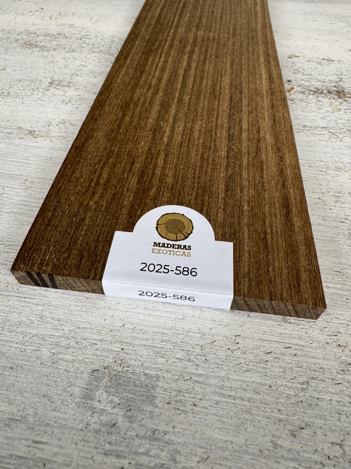 Tastiera Lapacho boliviano radial para Bajo 5 cuerdas (2025-586) 1 Tastiera Lapacho boliviano radial para Bajo 5 cuerdas (2025-586)