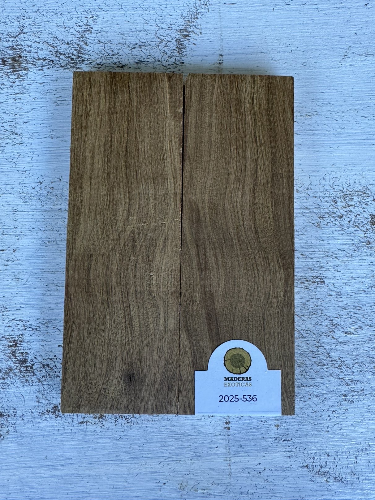 Cachas de Lapacho (2025-536) 1 Cachas de Lapacho (2025-536)