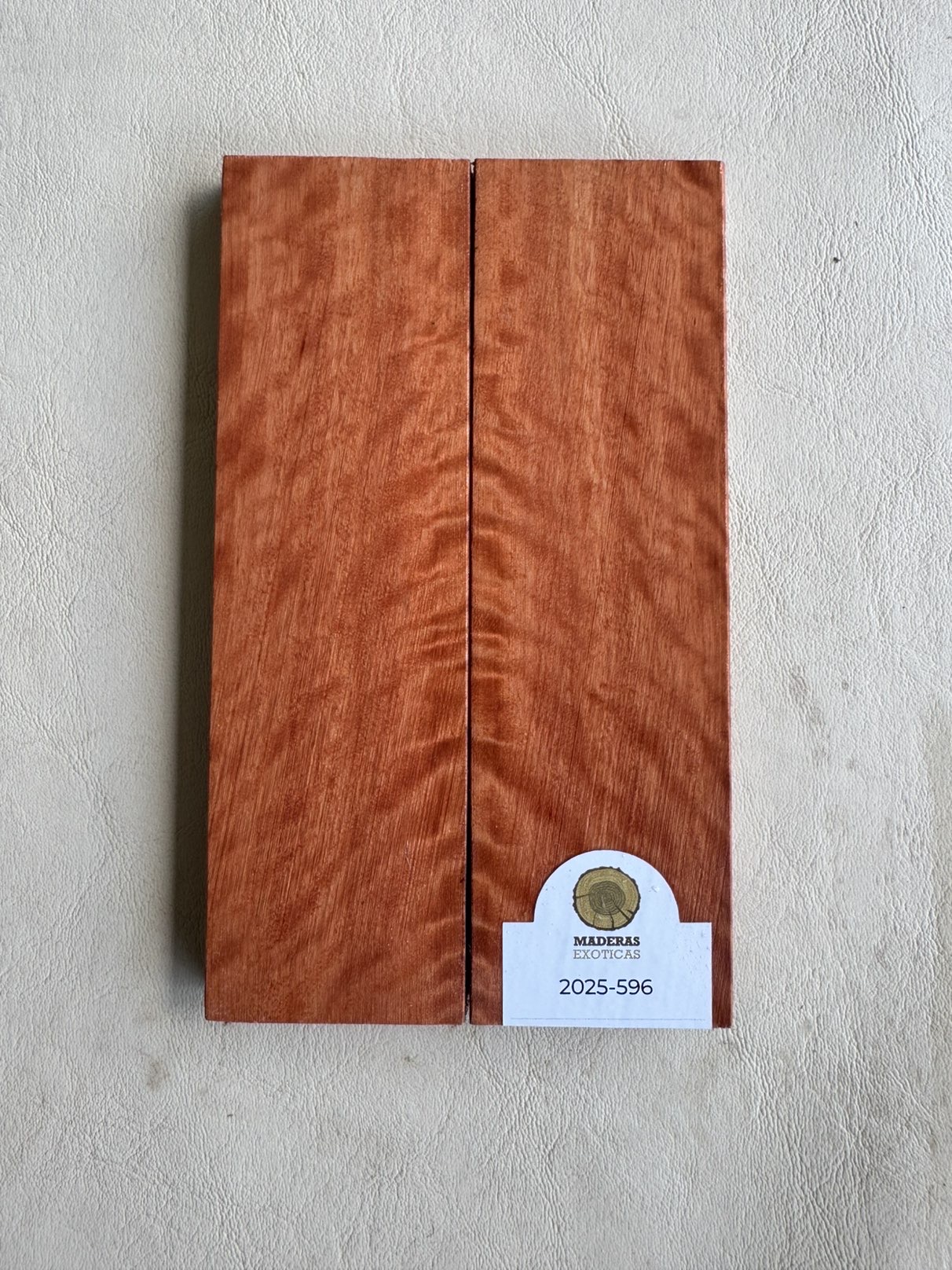 Cachas Rostrata flameada (2025-596) 1 Cachas Rostrata flameada para cuchillos