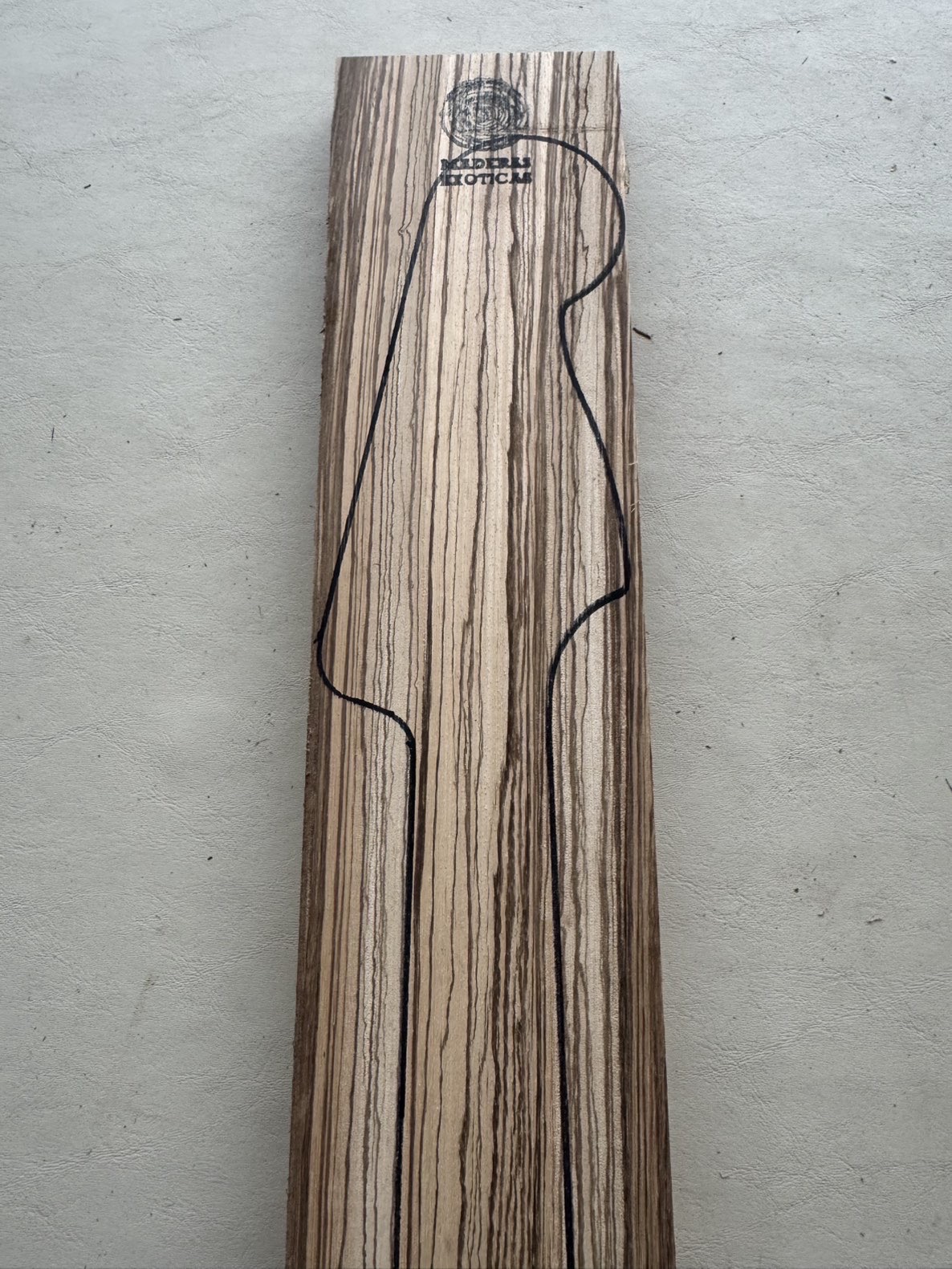 Mango Zebrano para bajo (2026-71) 1 Mango Zebrano para bajo