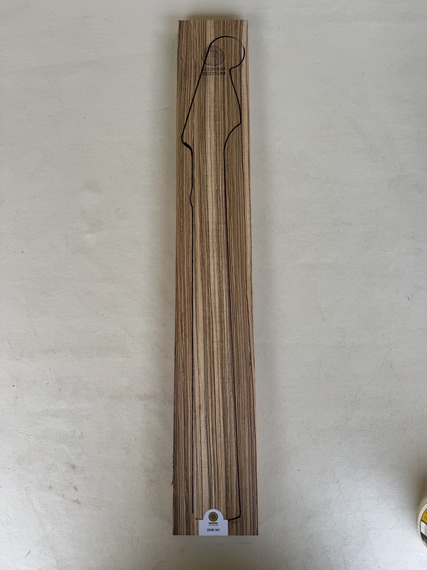Mango Zebrano para guitarra eléctrica (2026-341) 1 Mango Zebrano para guitarra eléctrica (2026-341)