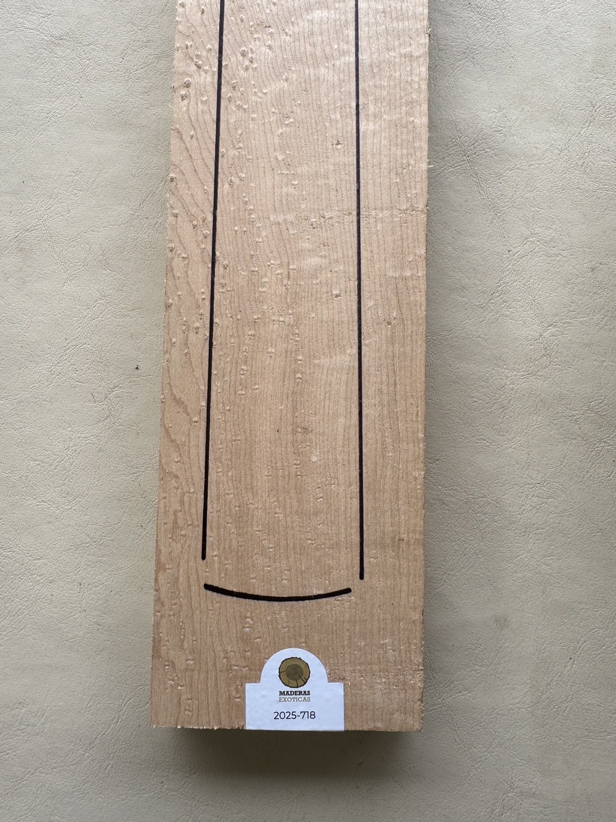 Mango Maple ojo de pájaro para guitarra 25 mm. (2025-718) 5 Mango Maple ojo de pájaro para guitarra 25 mm. (2025-718) - Imagen 5