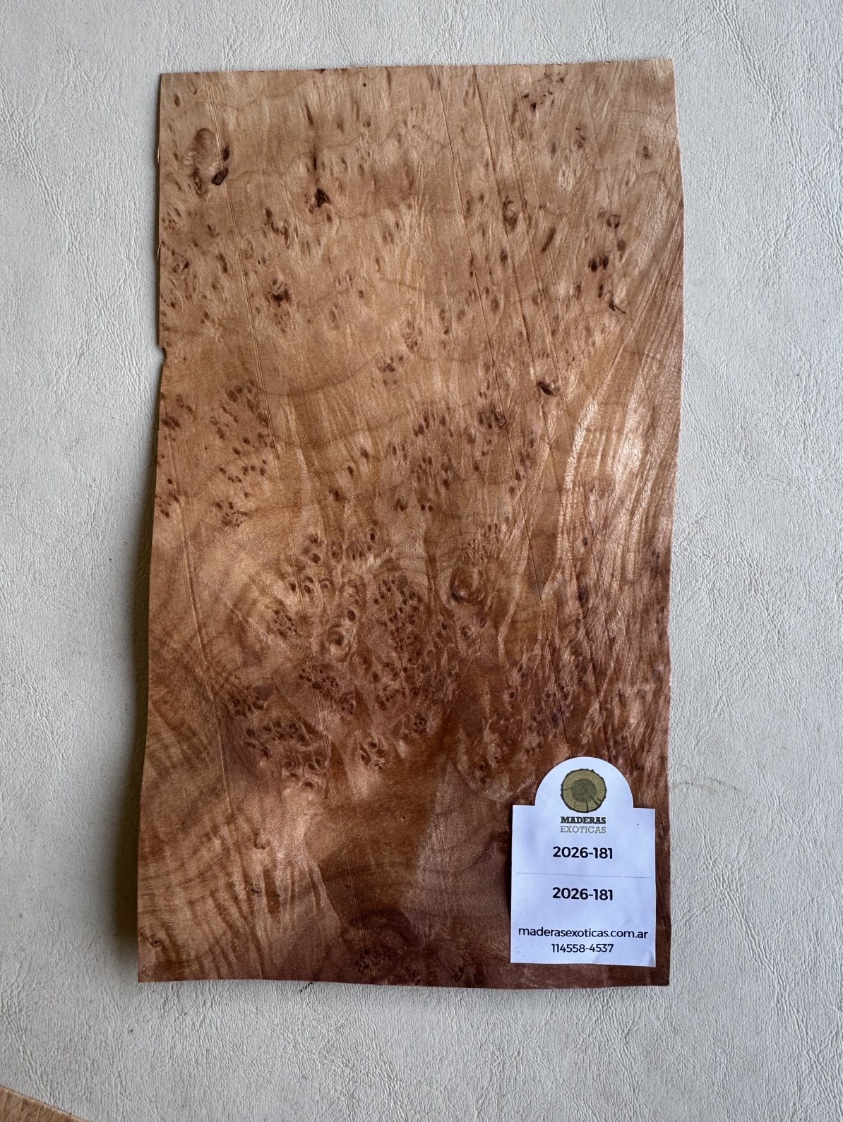 Chapa Burl Veneer Premium para Sobrecabeza (2026-181) 1 Chapa Burl Veneer Premium para Sobrecabeza (2026-181)