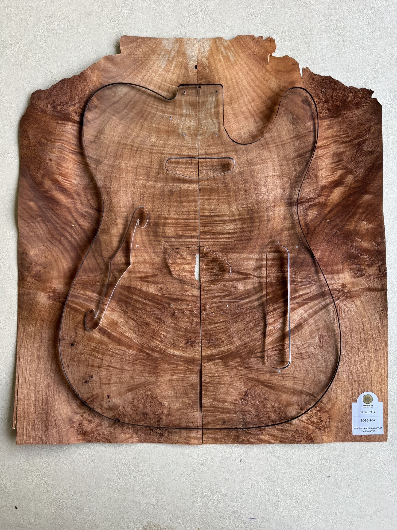 Chapa Madroña burl para cuerpo de guitarra - bajo (2026-204) 1 Chapa Madroña burl para cuerpo de guitarra - bajo (2026-204)
