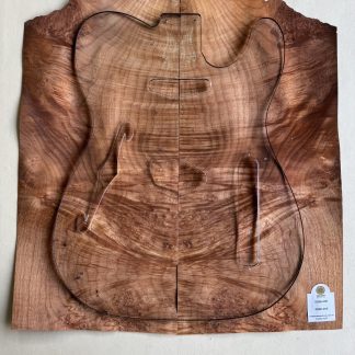 Chapa Madroña burl  para cuerpo de guitarra - bajo (2026-205)