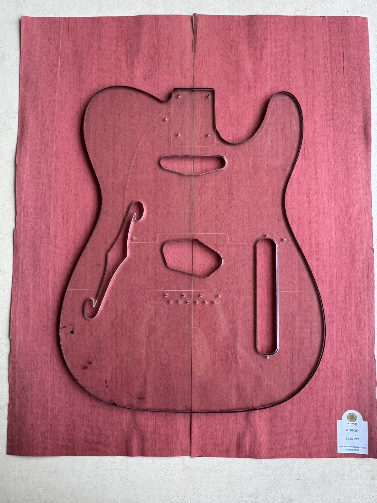 Chapa Purple Heart flamaeada para cuerpo de guitarra – bajo (2026-217) 1 Chapa Purple Heart flamaeada para cuerpo de guitarra – bajo (2026-217)