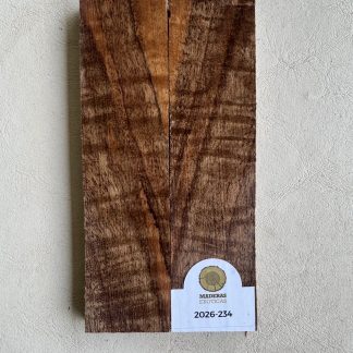 Cachas Nogal italiano flameado (2026-234)