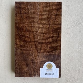 Cachas Nogal italiano flameado (2026-242)