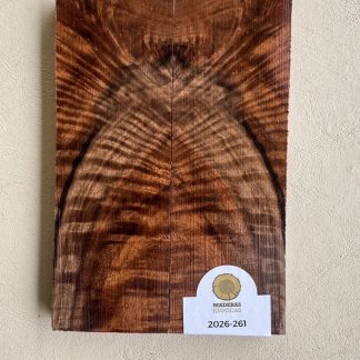 Cachas Nogal italiano flameado (2026-261)