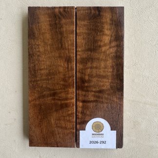 Cachas Nogal italiano flameado (2026-292)