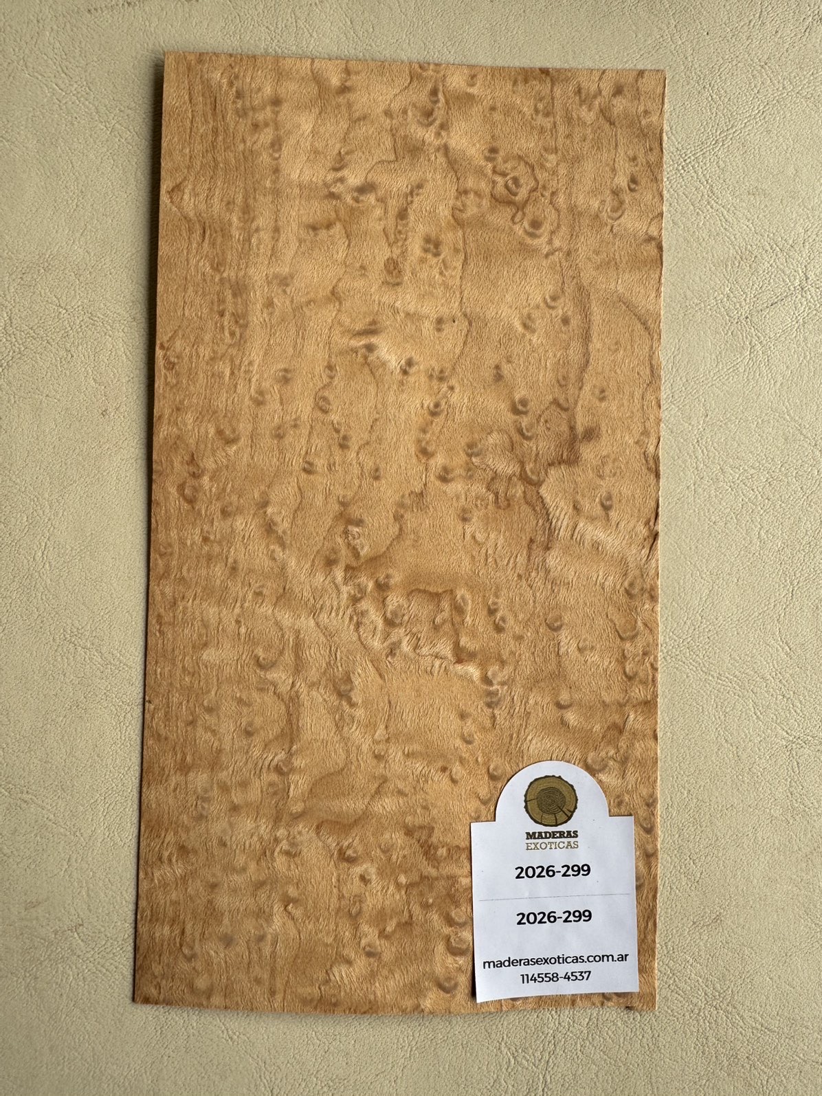 Sobrecabeza Chapa Veneer Maple ojo de pájaro Premium (2026-299) 1 Sobrecabeza Chapa Veneer Maple ojo de pájaro Premium (2026-299)