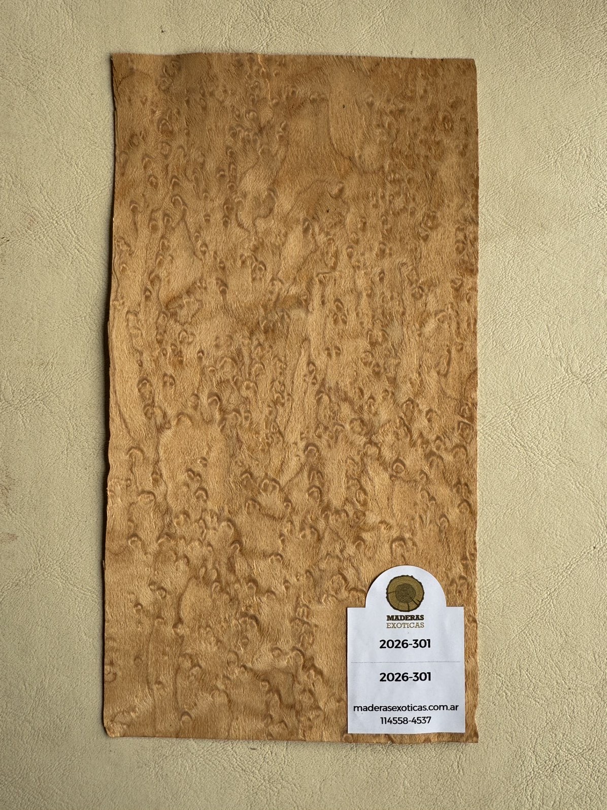 Sobrecabeza Chapa Veneer Maple ojo de pájaro Premium (2026-301) 1 Sobrecabeza Chapa Veneer Maple ojo de pájaro Premium (2026-301)