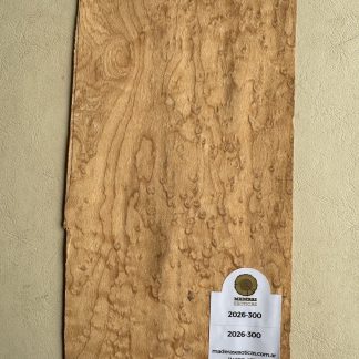 Sobrecabeza Chapa Veneer Maple ojo de pájaro Premium (2026-300)