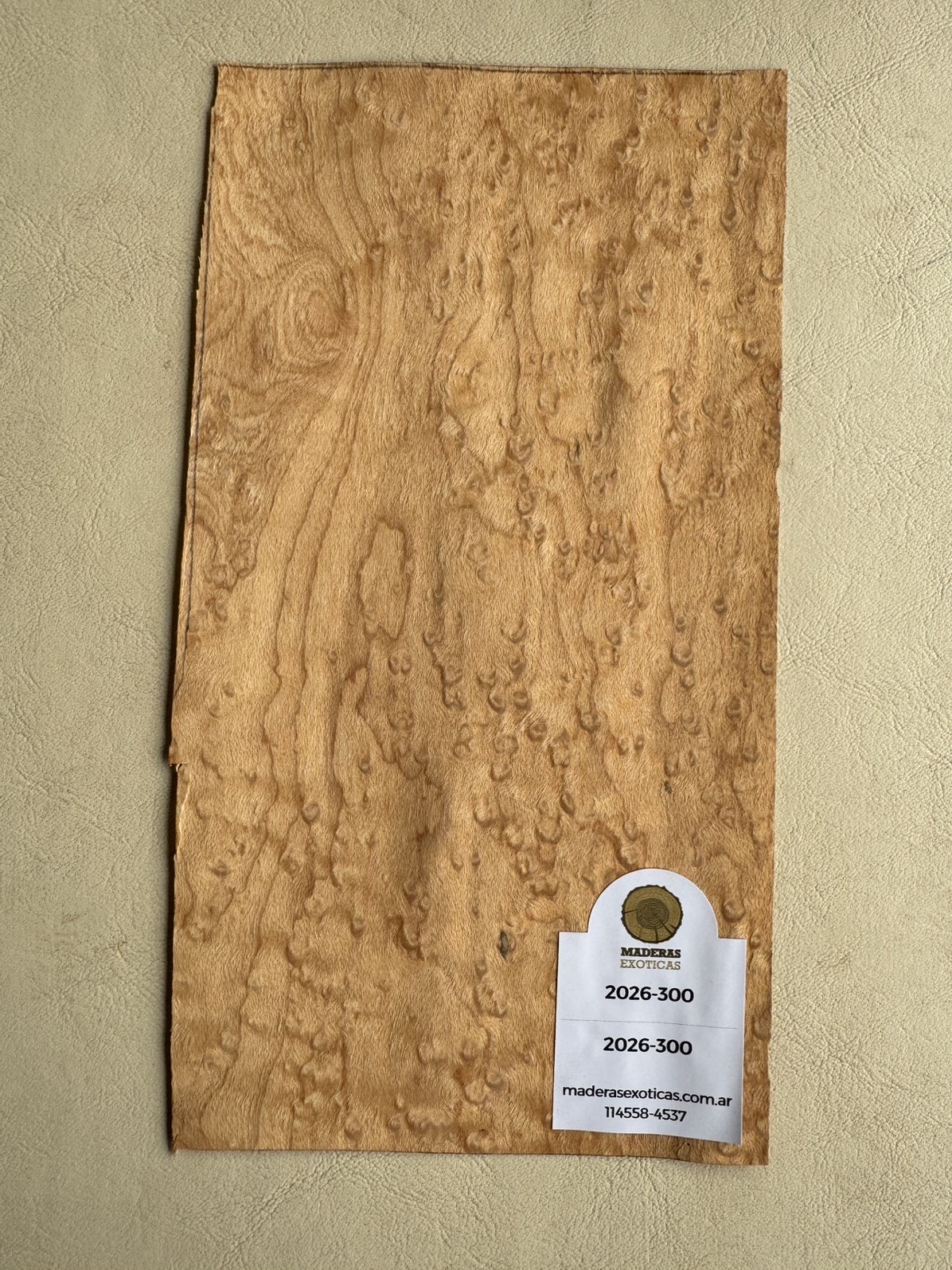 Sobrecabeza Chapa Veneer Maple ojo de pájaro Premium (2026-300) 1 Sobrecabeza Chapa Veneer Maple ojo de pájaro Premium (2026-300)