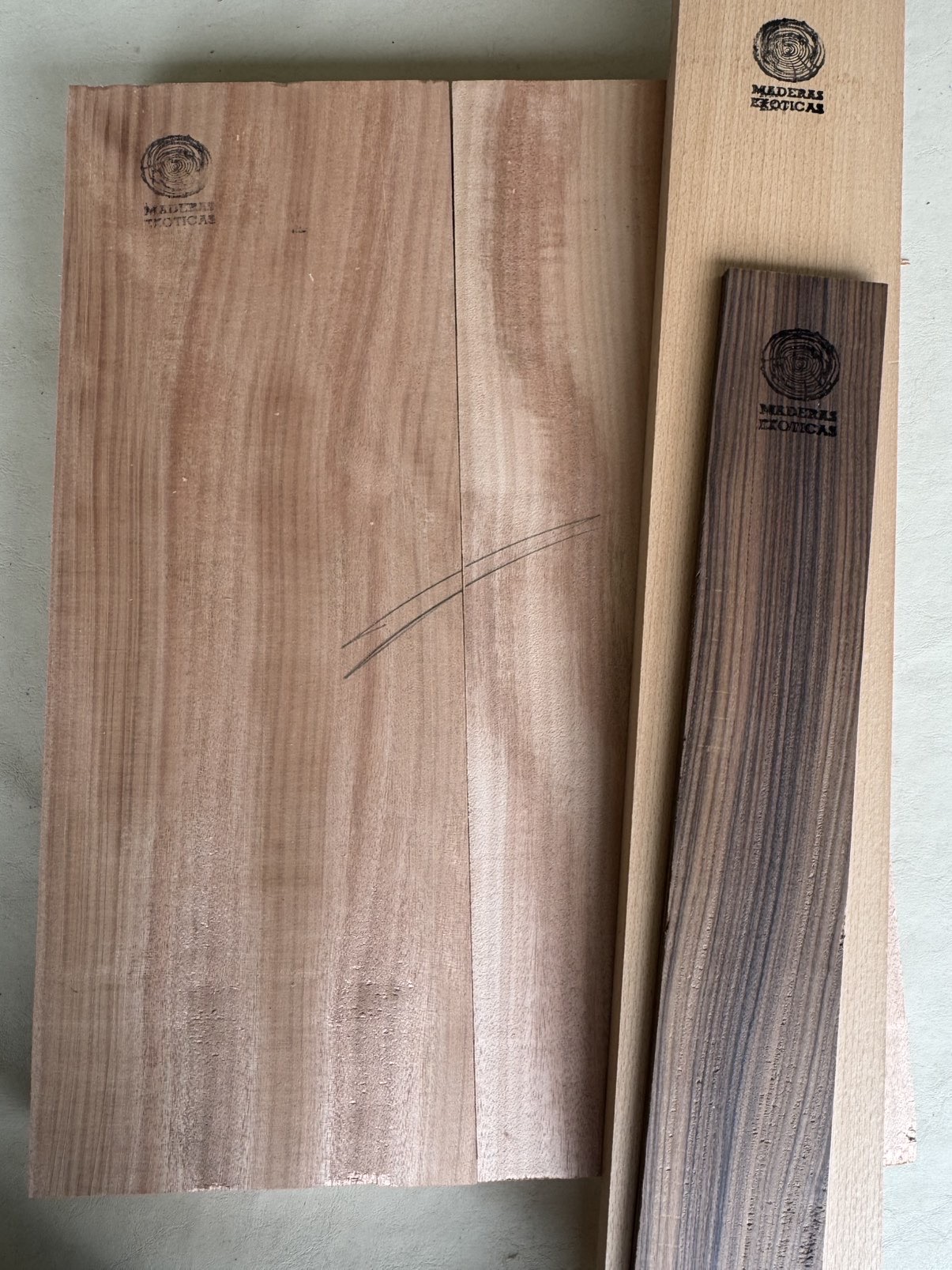 🪵 Kit de construcción maderas Guitarra eléctrica Nº4 ⭐️⭐️⭐️⭐️ (Okume - Haya - Pau Ferro) 2 🪵 Kit de construcción maderas Guitarra eléctrica Nº4 ⭐️⭐️⭐️⭐️ (Okume - Haya - Pau Ferro) - Imagen 2