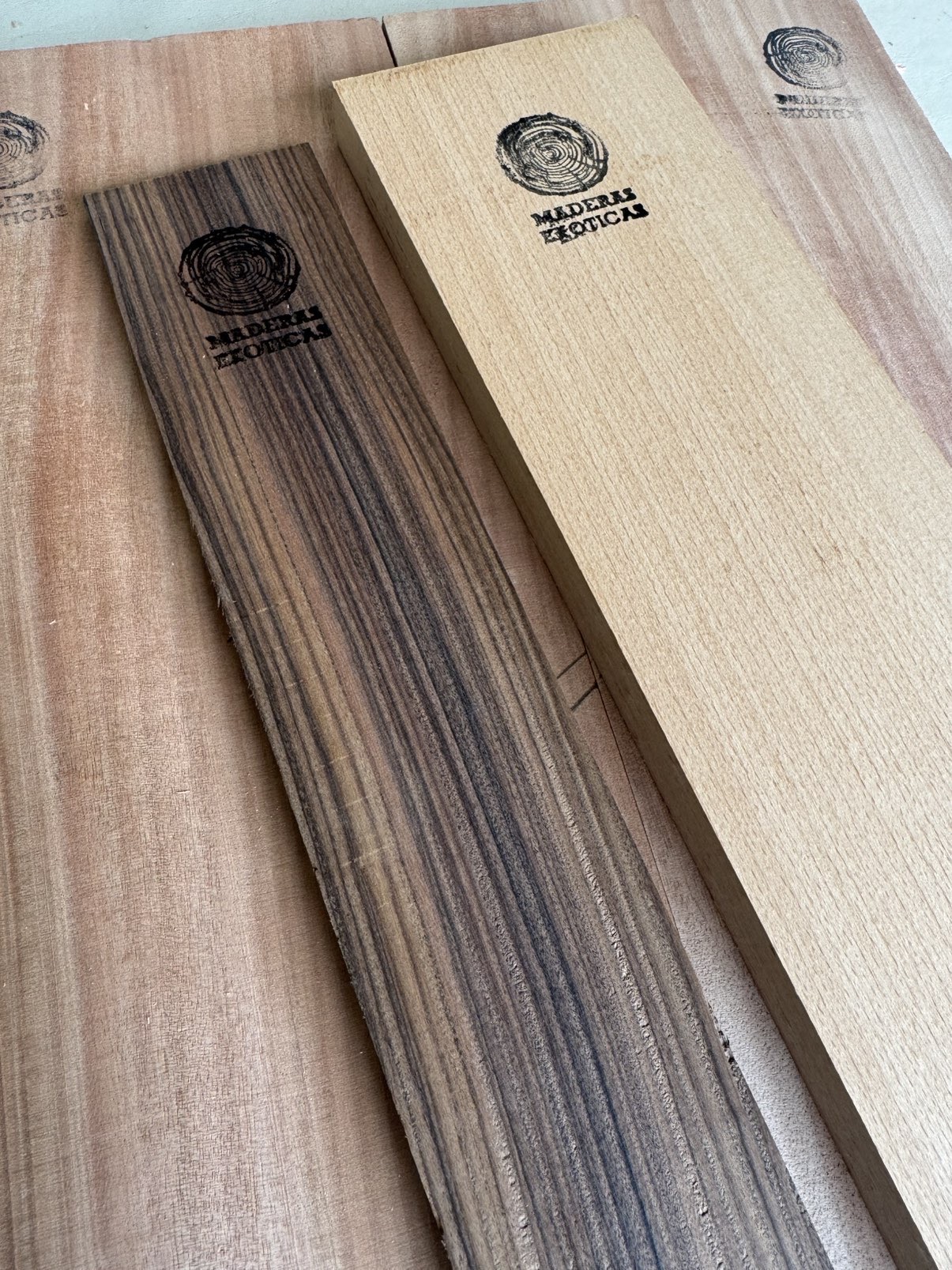 🪵 Kit de construcción maderas Guitarra eléctrica Nº4 ⭐️⭐️⭐️⭐️ (Okume - Haya - Pau Ferro) 7 🪵 Kit de construcción maderas Guitarra eléctrica Nº4 ⭐️⭐️⭐️⭐️ (Okume - Haya - Pau Ferro) - Imagen 7