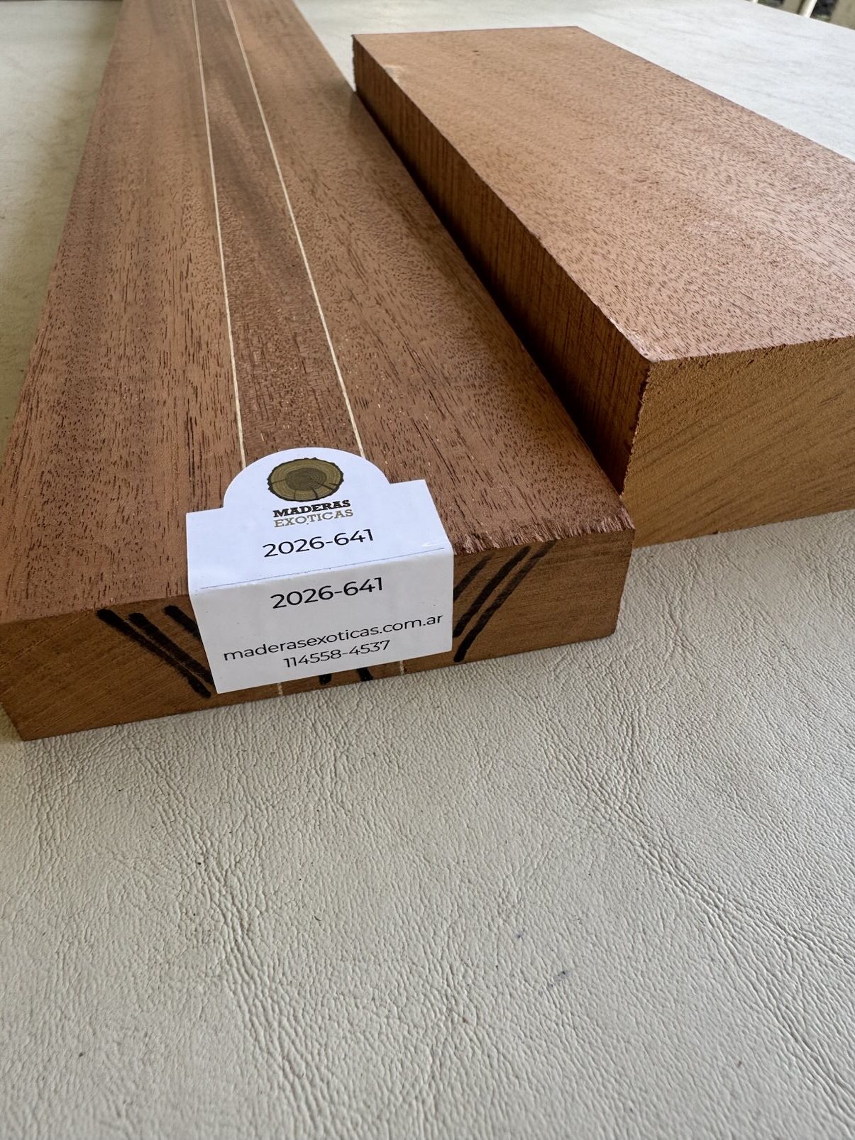 🪵 Mango laminado Mara boliviana radial guitarra eléctrica (2026-641) 3 🪵 Mango laminado Mara boliviana radial guitarra eléctrica (2026-641) - Imagen 3