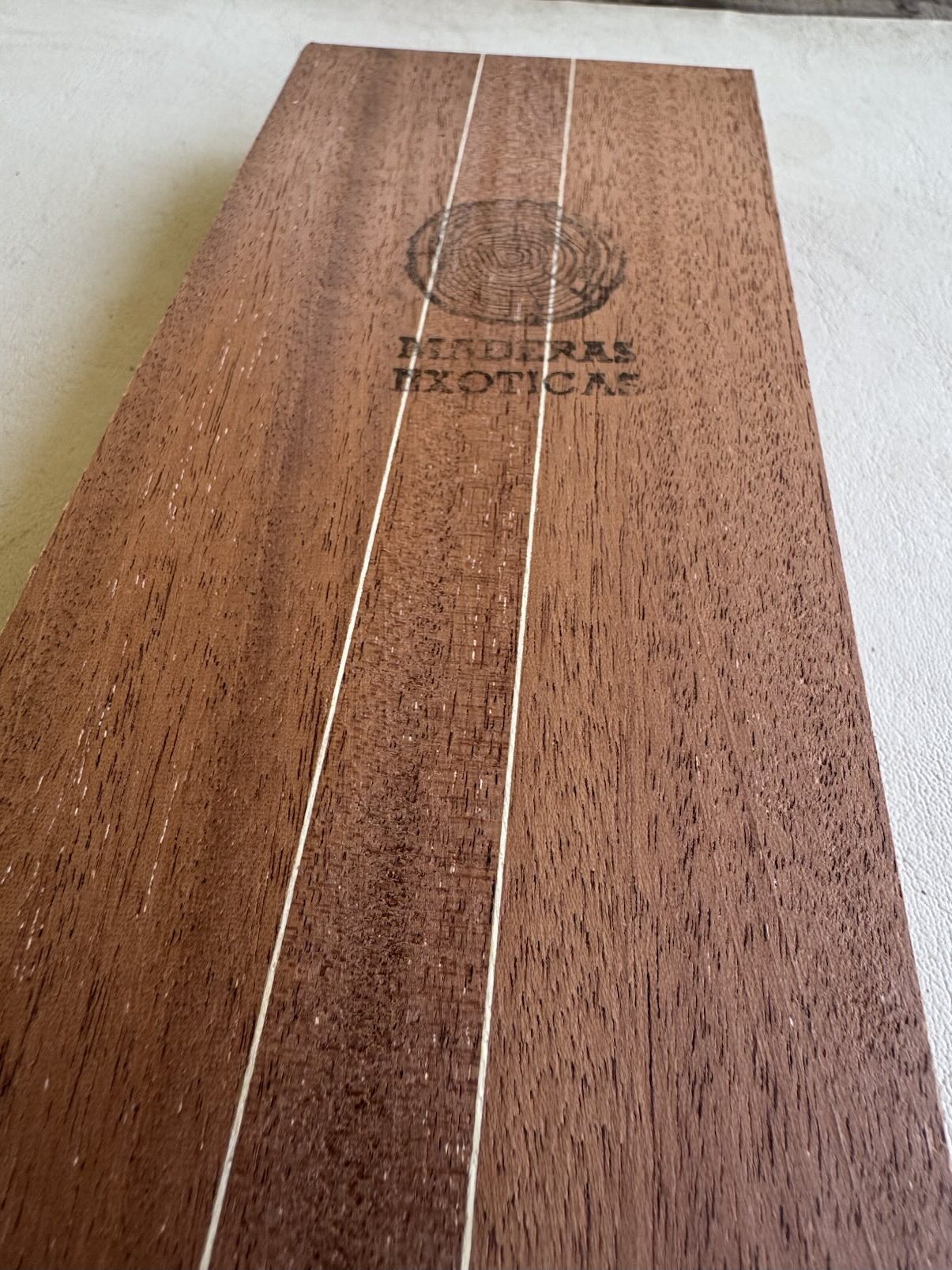 🪵 Mango laminado Mara boliviana radial guitarra eléctrica (2026-641) 1 🪵 Mango laminado Mara boliviana radial guitarra eléctrica (2026-641)